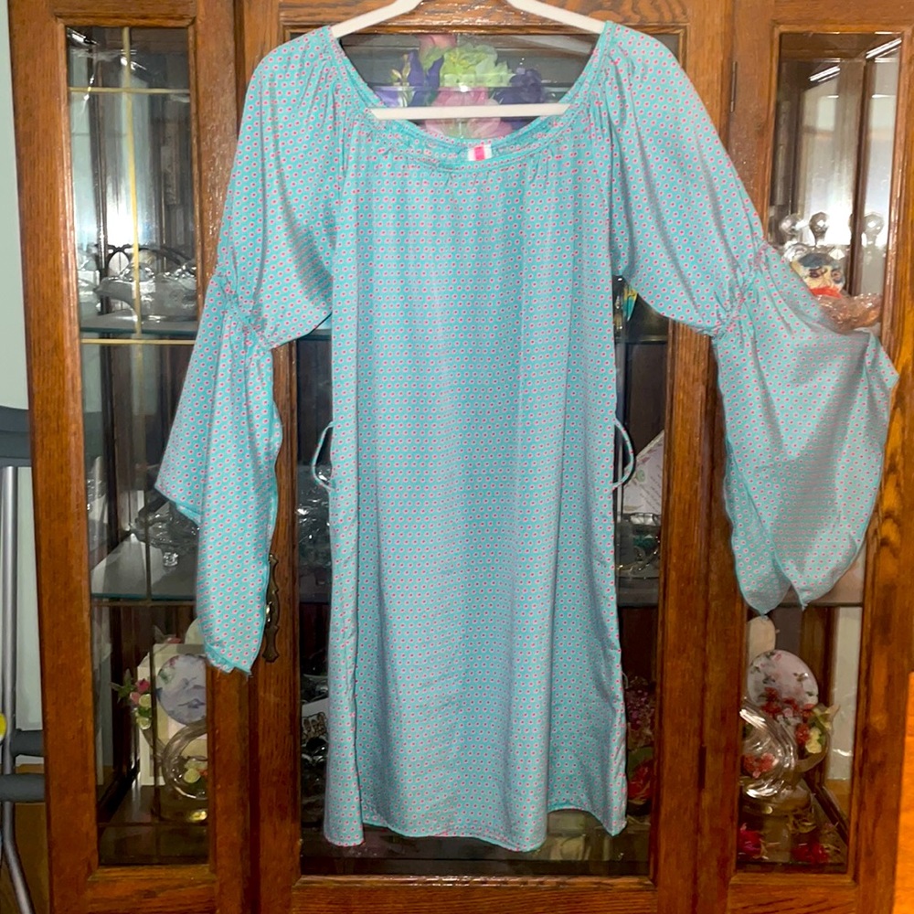 Blouse, dress, teal w/ tiny pink flowers. Spandex